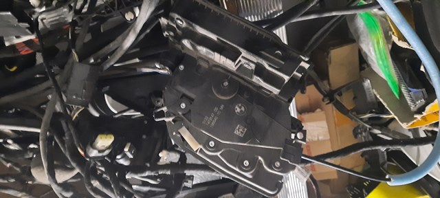 Замок задньої двері, лівої 51227473147 BMW
