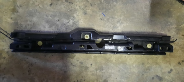 Опора порога (кріплення) 51777387343 BMW