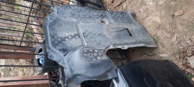 Захист двигуна задній A2125201723 MERCEDES