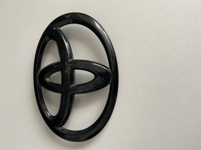 Емблема капота 9097502174 TOYOTA