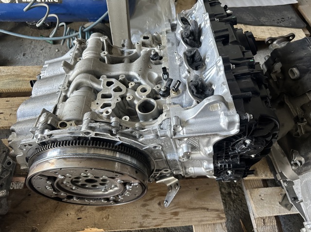 ДВЗ 11005A54F82 BMW