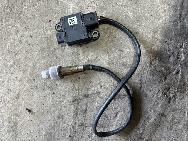 Датчик оксидів азоту NOX 13628582025 BMW