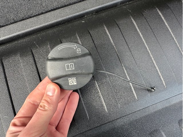 Кришка бензобаку 16117483446 BMW