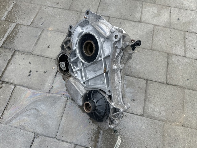 Раздатка (коробка роздавальна) 27109847756 BMW