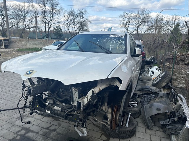 Підсилювач переднього підрамника 31106878779 BMW