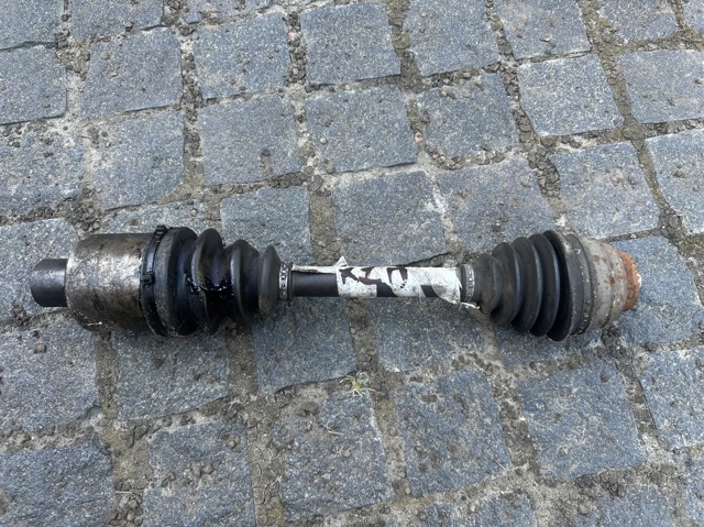 Привід правий 31605A2E052 BMW