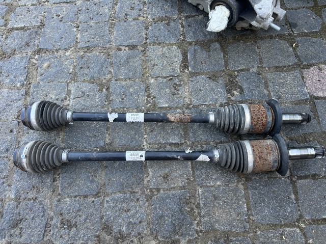 Піввісь задня 33207646867 BMW