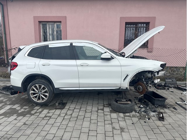 Отвір передніх правих дверей 41007494062 BMW