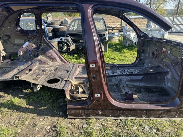 Отвір передніх правих дверей 41007955086 BMW