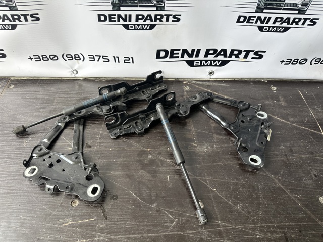 Шарнір капота правий 41617475792 BMW