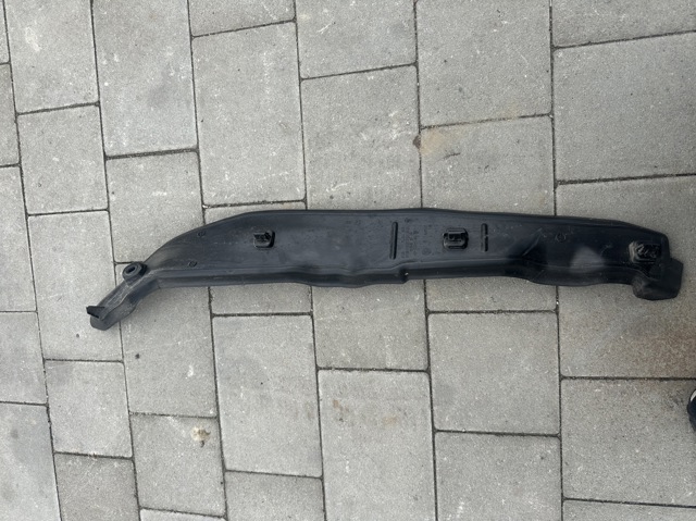 Ущільнювач крила 51437214653 BMW
