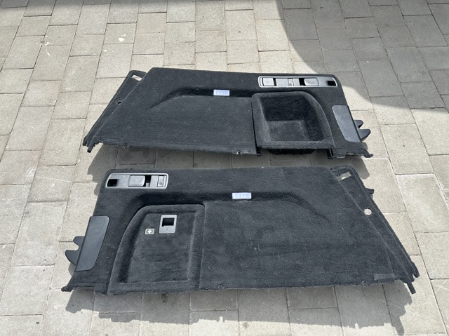 Облицювання багажного відсіку, праве 51475A36778 BMW