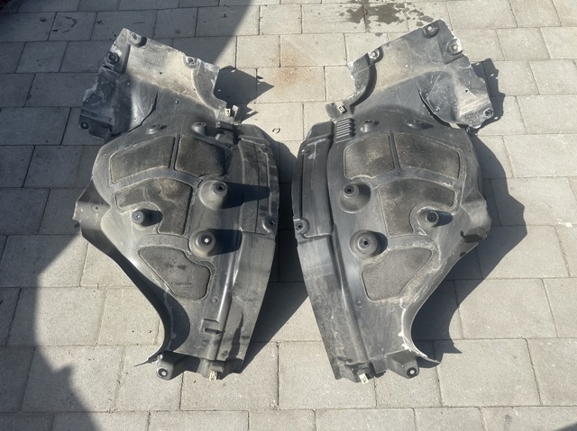 Підкрилок переднього крила, лівий задній 51717424907 BMW