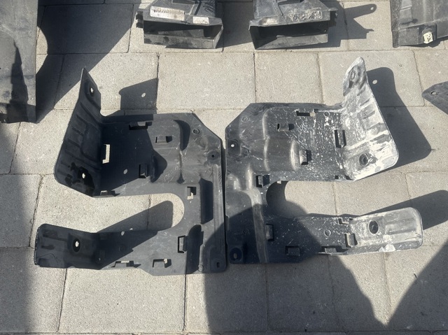 Захист двигуна, лівий 51717424917 BMW