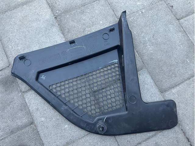 Заглушка жабо збоку 51717434883 BMW