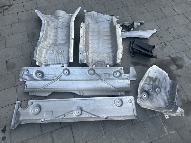 Захист заднього бампера 51757424902 BMW