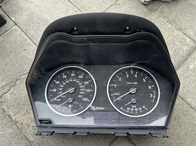 щиток приладу 62108794207 BMW