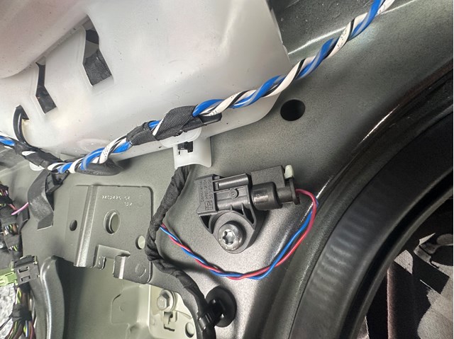 Датчик Ейрбег передній 65779496815 BMW
