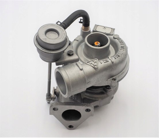 Турбокомпресор 53049700001 BORG-WARNER