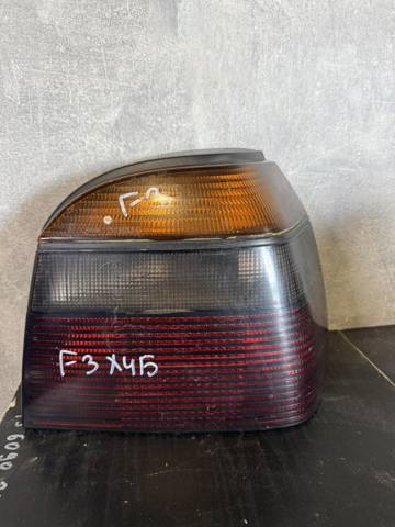 Задній правий стоп 1H6945112B VAG