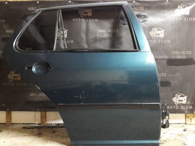 Двері задні в зборі 1K6833302AA VAG