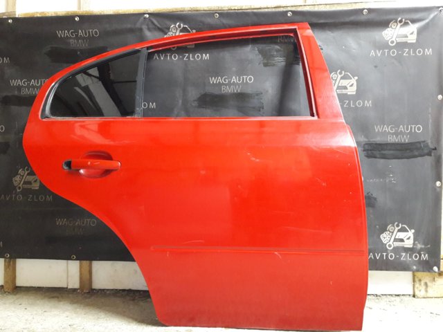 Двері задні в зборі 1U4833052 VAG