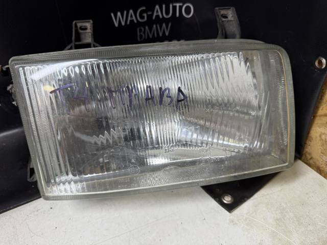 Фара передня права 701941018 VAG