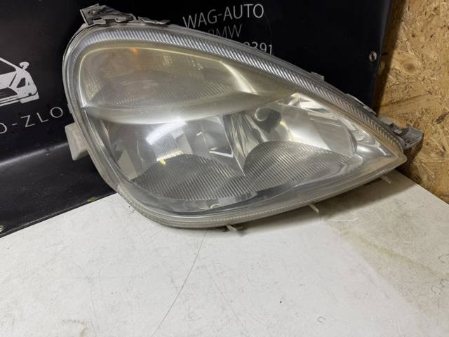 Фара передня права A1688201861 MERCEDES