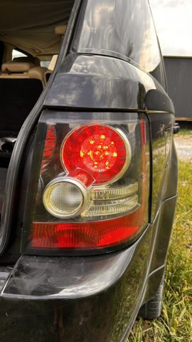 Ліхтар задній правий LR015289 LAND ROVER