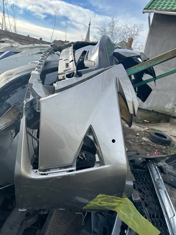 Бампер на авто 521190E934 TOYOTA