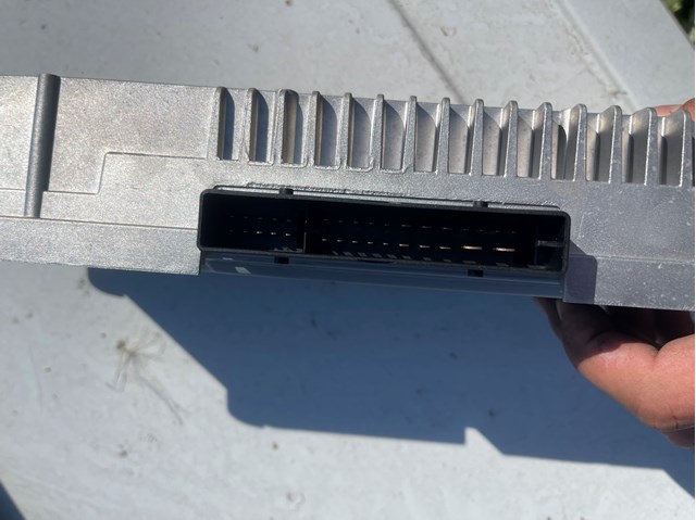 Підсилювач звуку аудіосистеми 8R0035223G VAG