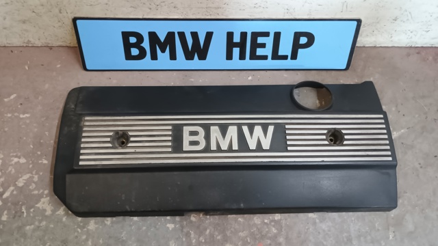 Кришка двигуна декоративна 11121748633 BMW