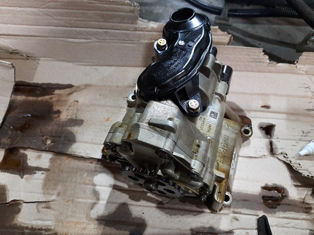Помпа масляна 11417624135 BMW