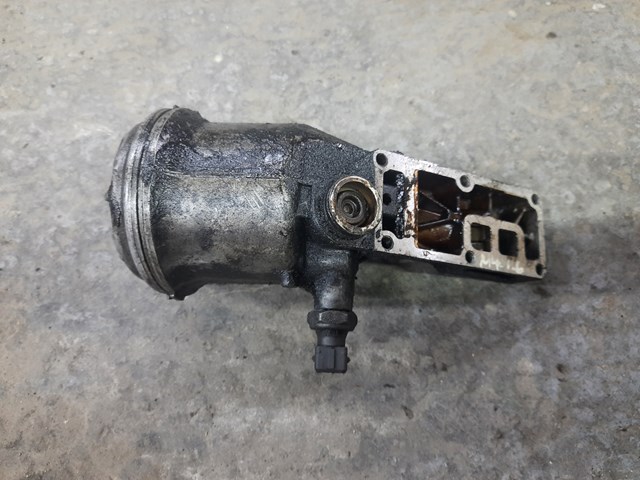 Корпус маслофільтра 11421715878 BMW