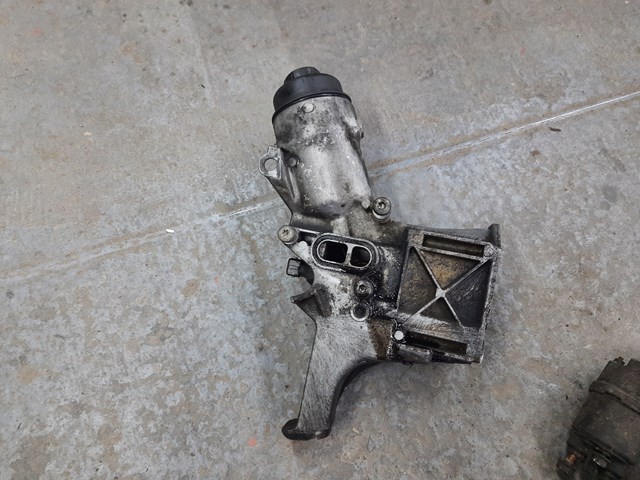 Корпус масляного фільтра 11422246992 BMW