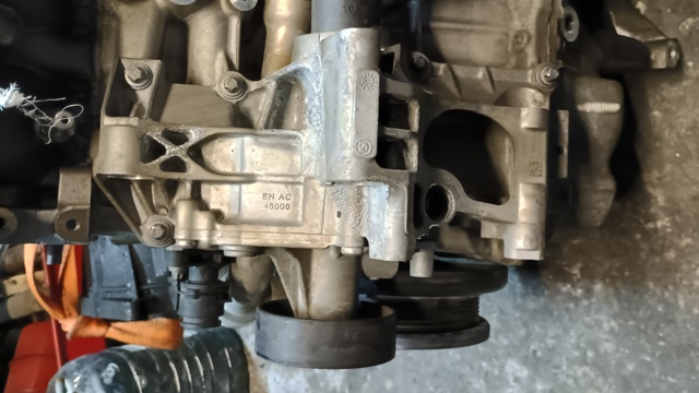 Водяний насос 11517643067 BMW