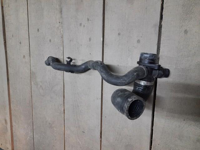 Шланг/патрубок системи охолодження 11537639997 BMW