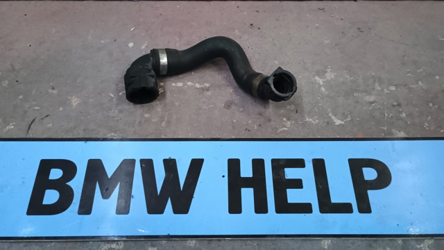 Водопровідна труба системи охолодження 11538611277 BMW