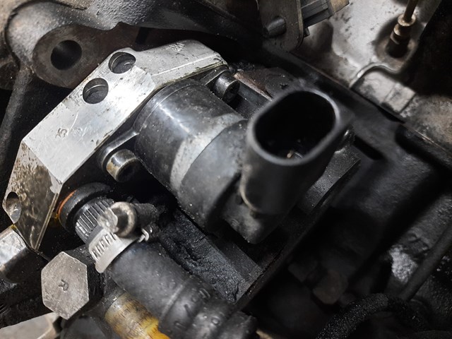 Регулятор тиску ПНВТ 13517787186 BMW