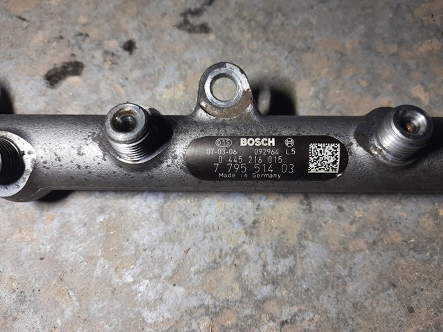 Паливна рампа 13537805727 BMW