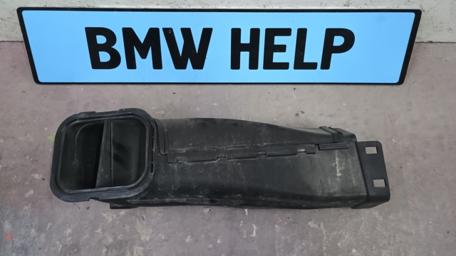 Патрубок повітряний, вхід повітряного фільтра 13717643299 BMW