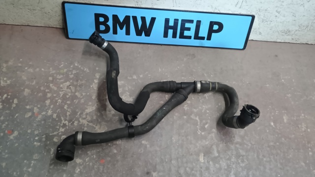 Шланг/патрубок радіатора охолодження, нижній 17127596839 BMW