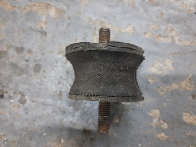 Опора кпп 22311094916 BMW