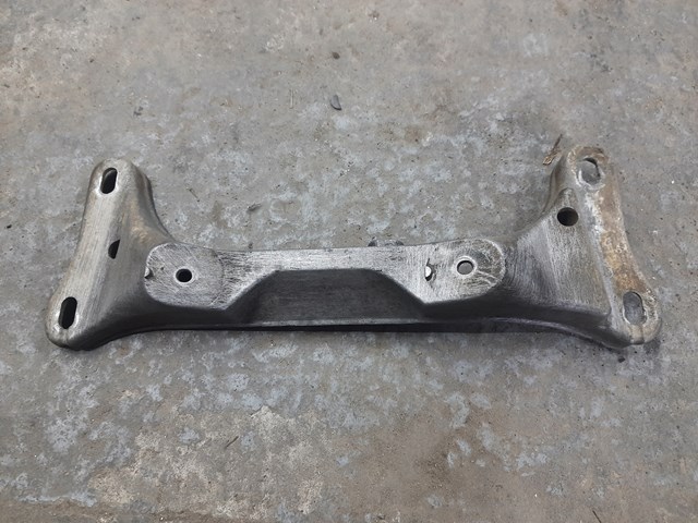 Кронштейн КПП 22316768555 BMW