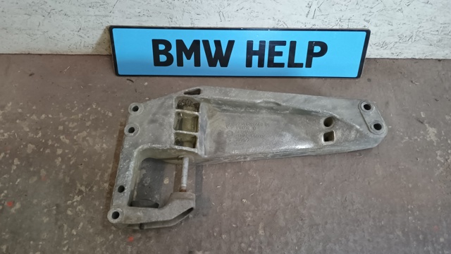 Балка кріплення коробки передач 22316786567 BMW