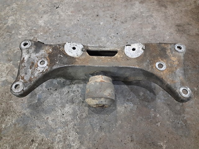 Кріплення коробки передач 22321094765 BMW