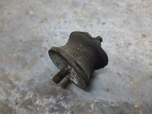 Опора коробки передач 23701138517 BMW