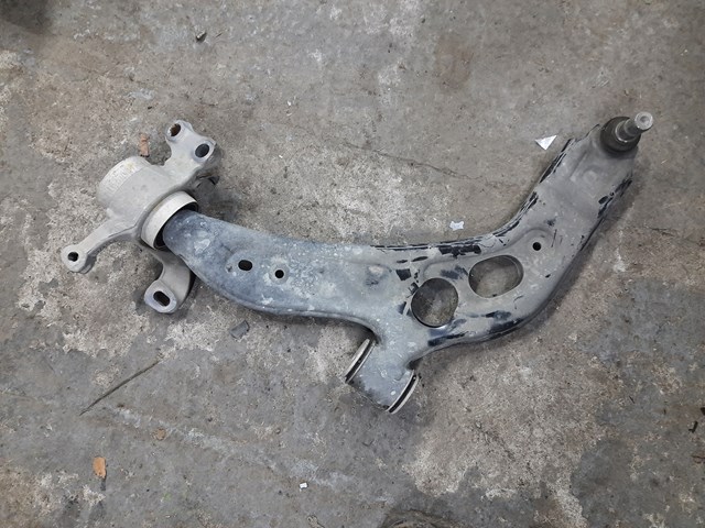 Поперечний важіль 31126879843 BMW