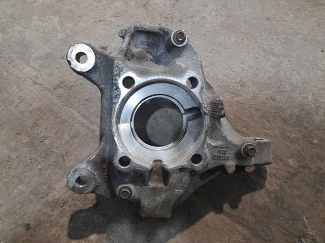Цапфа поворотна ліва 31216850413 BMW