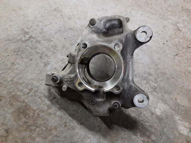 Цапфа поворотного кулака 31216870832 BMW